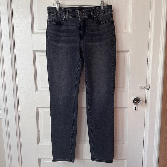 Talbots Black Jeans Slim Leg Ankle Stretch Sz 4 NWOT Casual Minimalist Denim - Picture 7 of 12